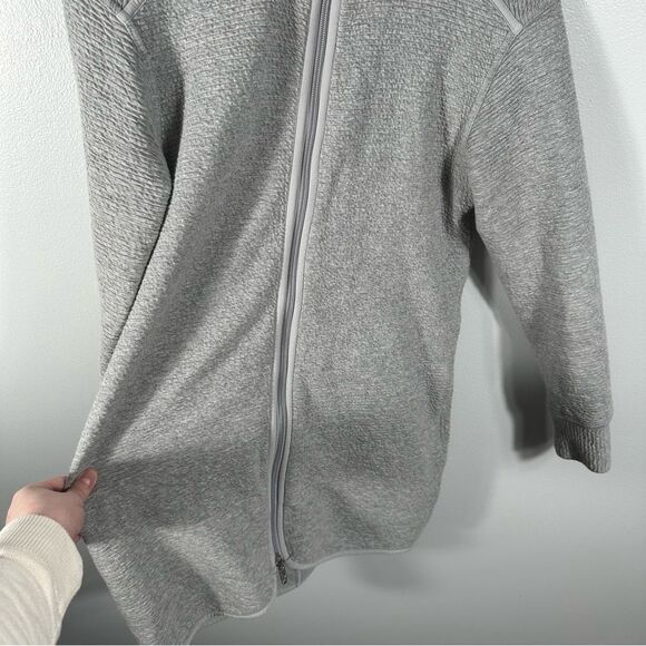 Lululemon On Repeat Jacket Heathered Core Light Grey Size 4 Athletic Outdoor Gym - Picture 11 of 16